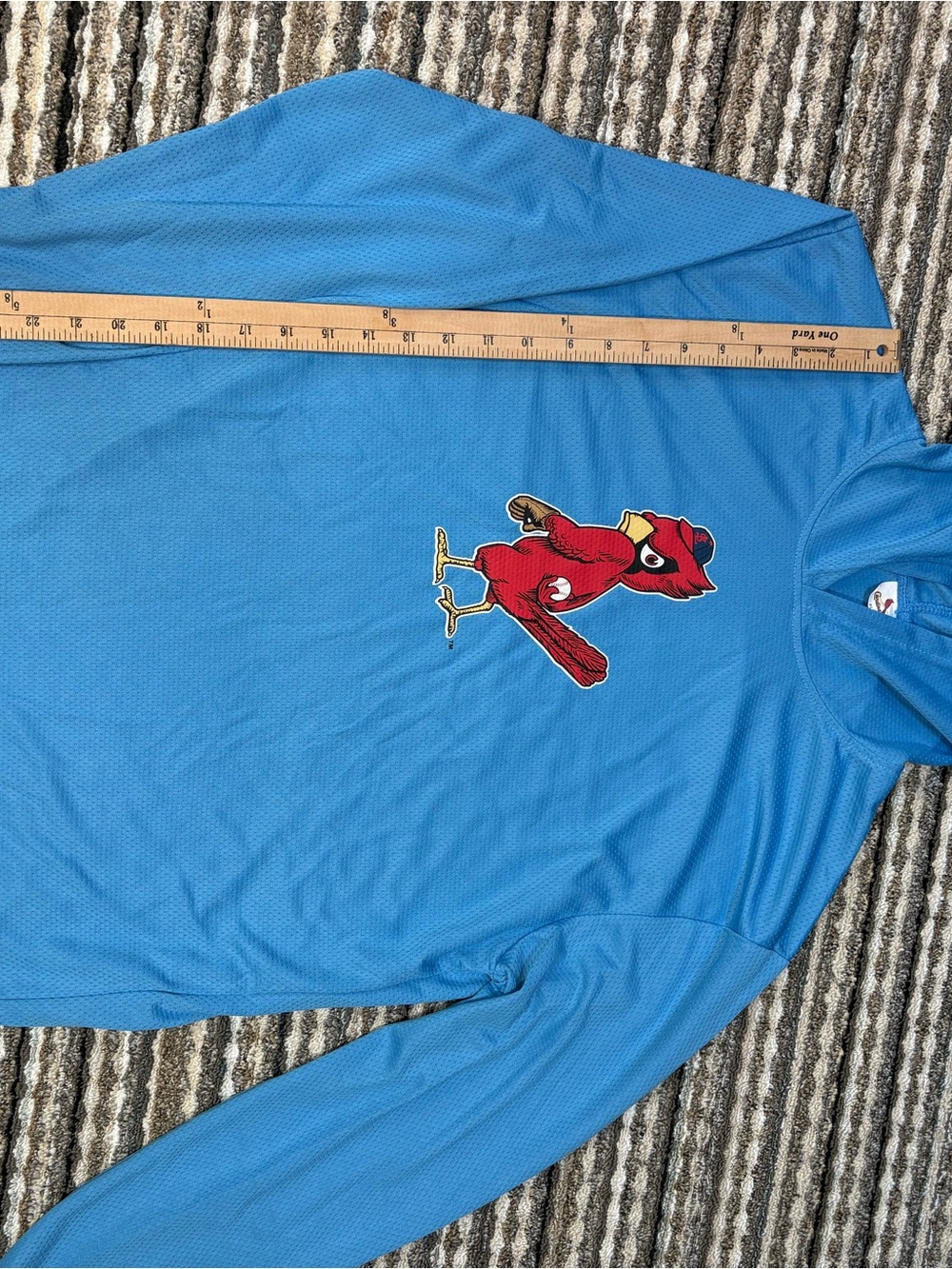 Blue Long-Sleeve Men's Shirt with MLB Cardinal Graphic